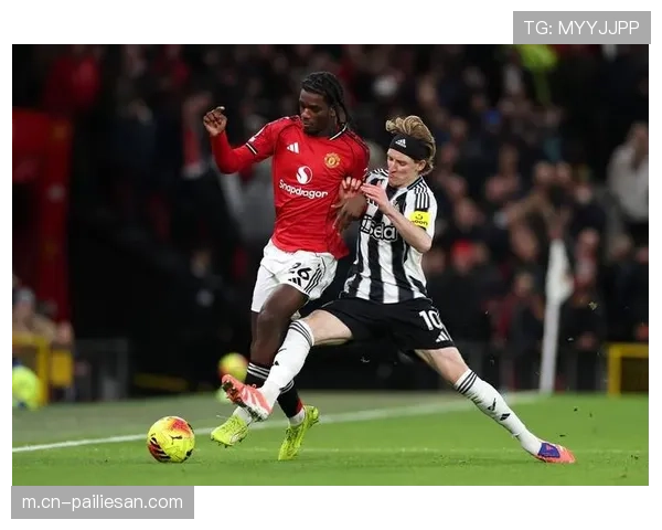 曼联中场缺乏向前传球能力，面对纽卡收缩防线办法不多